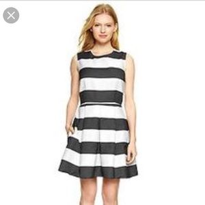 Gap B&W striped dress